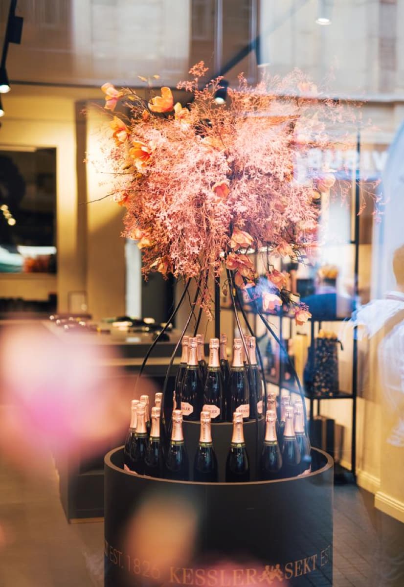 Kessler Sekt Bar: Stilvoll dekorierte KESSLER Erlebniswelt mit Premium Sekt und besonderem Ambiente
