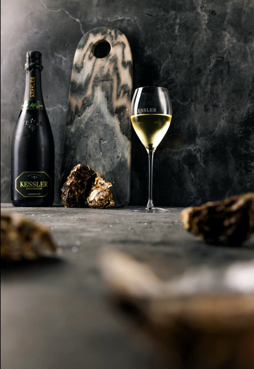 Kessler Sekt Bar: Premium Sektgenuss mit eleganter Flasche und feinperligem Schaumwein